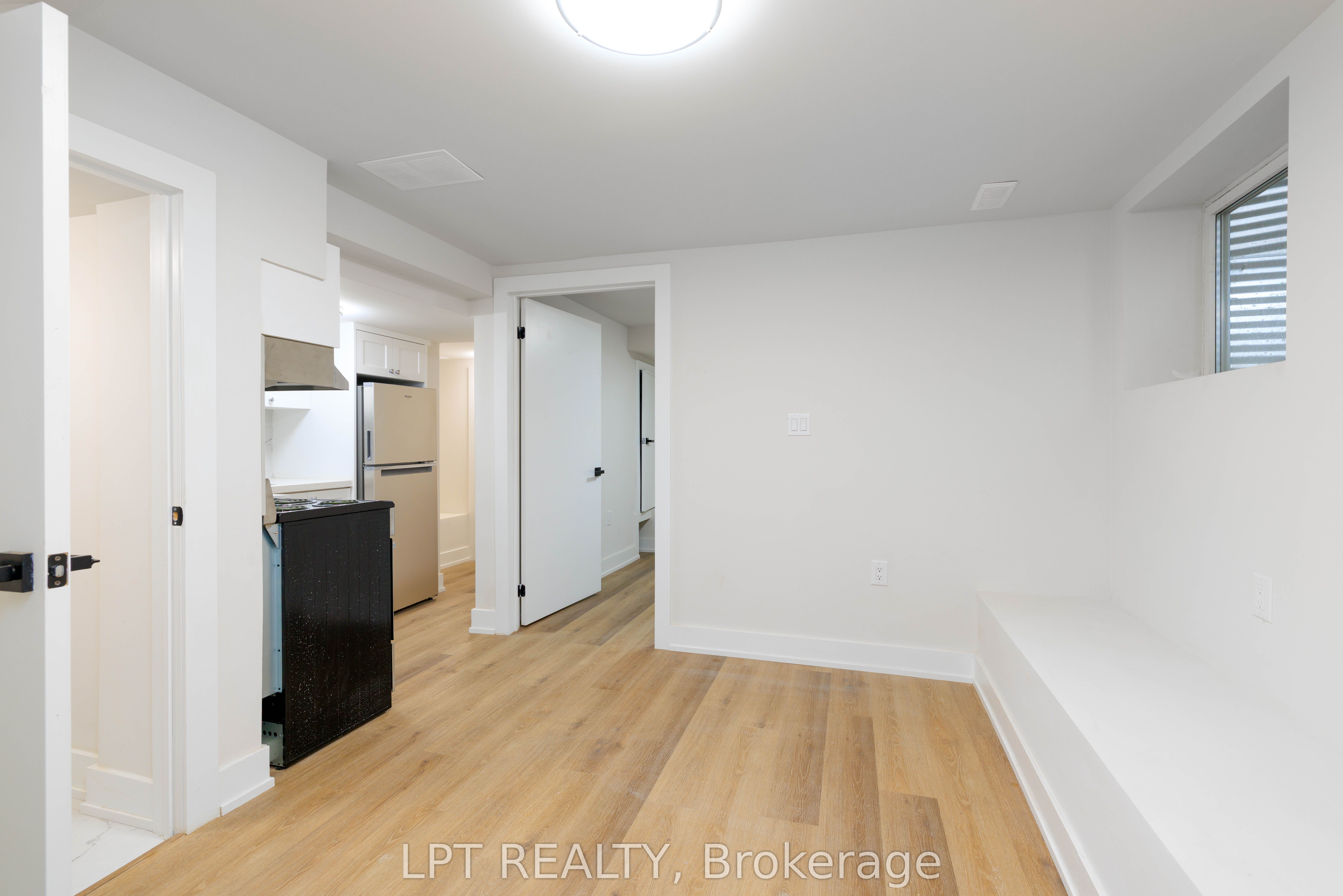 Additional image 6 of D-627 Crawford Street, Toronto, ON, M6G 3K1