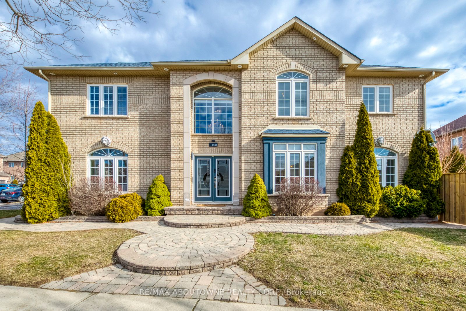2389 Grand Oak Trail, Oakville, ON, L6M 4V4