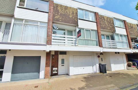 Merrivale Road, North End PO2