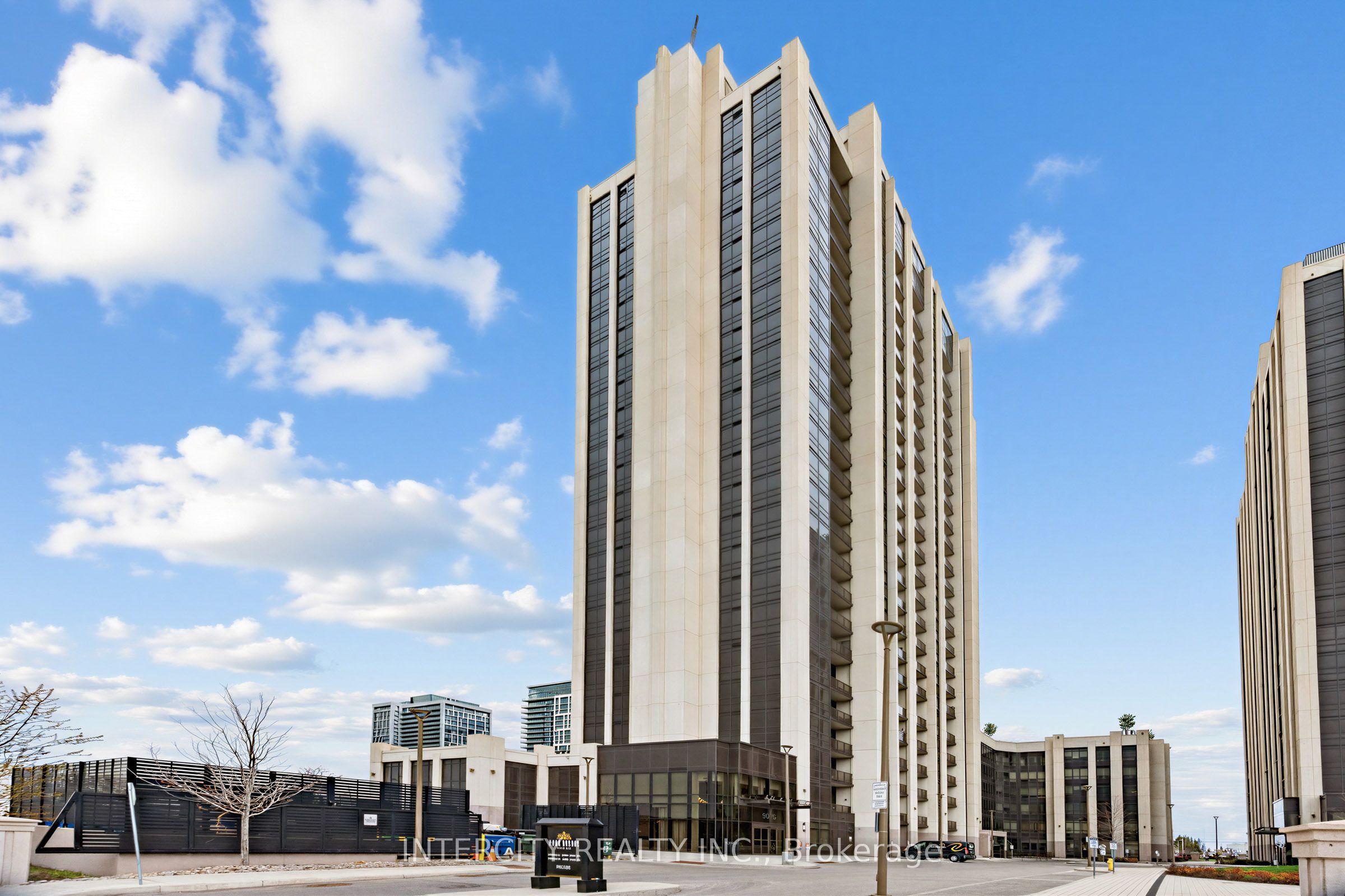 210-9075 Jane Street, Vaughan, ON, L4K 0L7