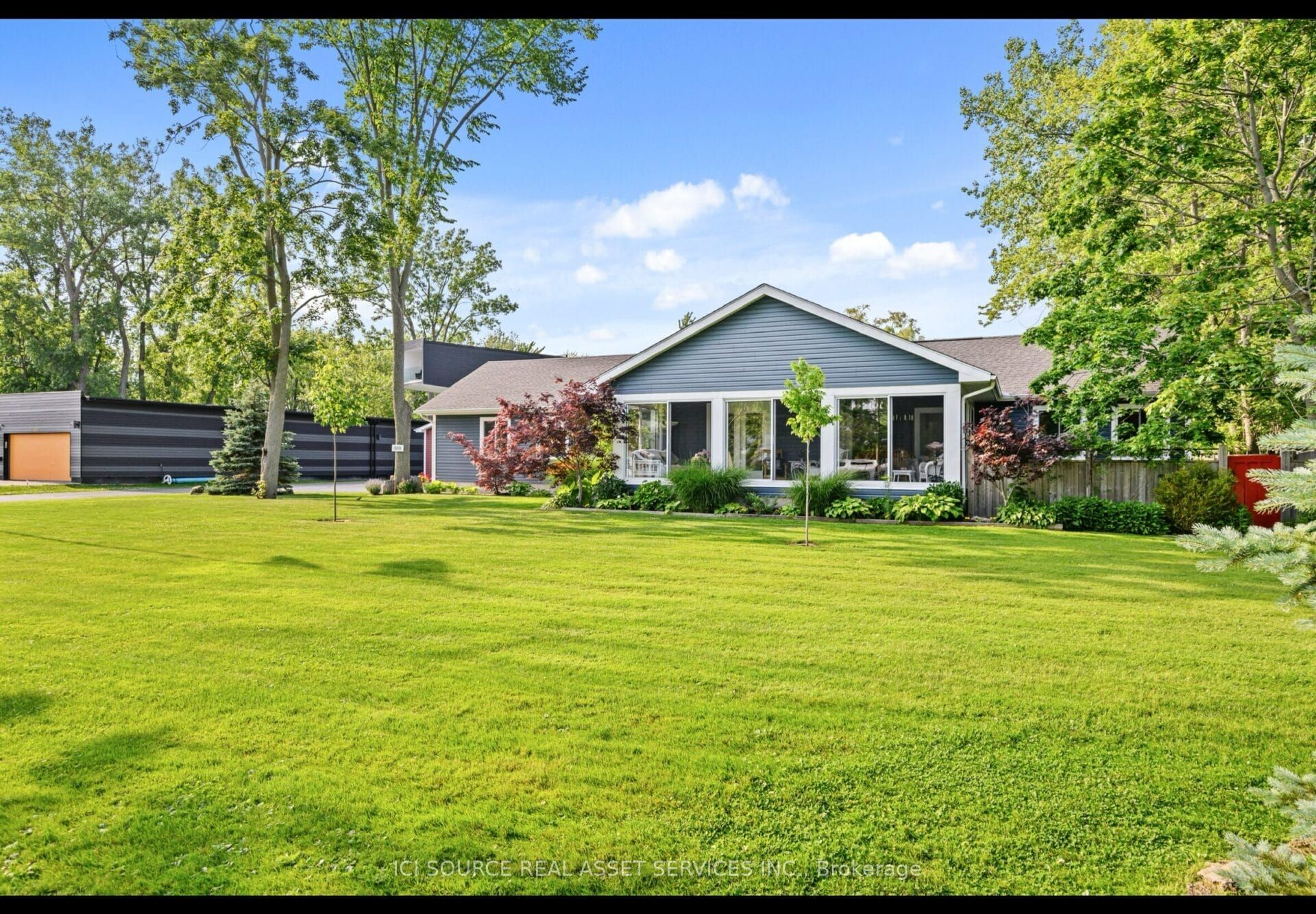 880 Edgemere Road, Fort Erie, ON, L2A 1A8