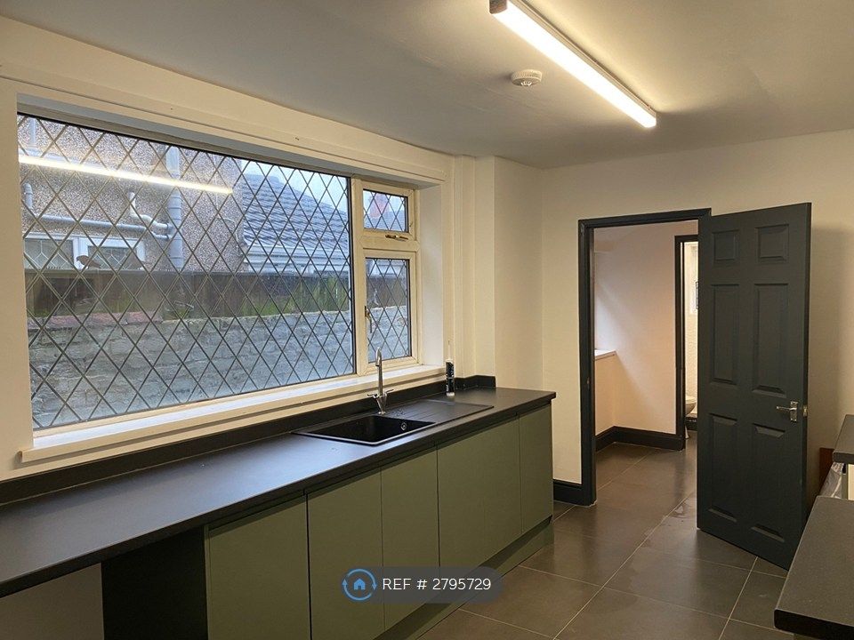 Additional image 3 of 3 bed terraced house to rentDaubney St, Cleethorpes DN35