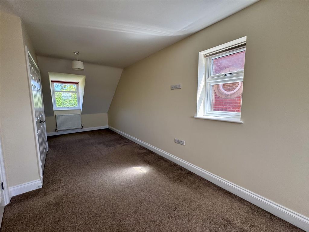 Additional image 29 of 6 bed detached house to rentWalnut Tree House, Caerwent, Caldicot NP26