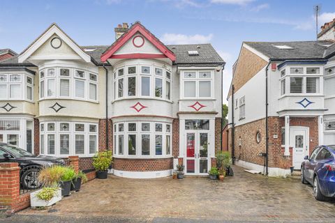 Balgonie Road, North Chingford E4