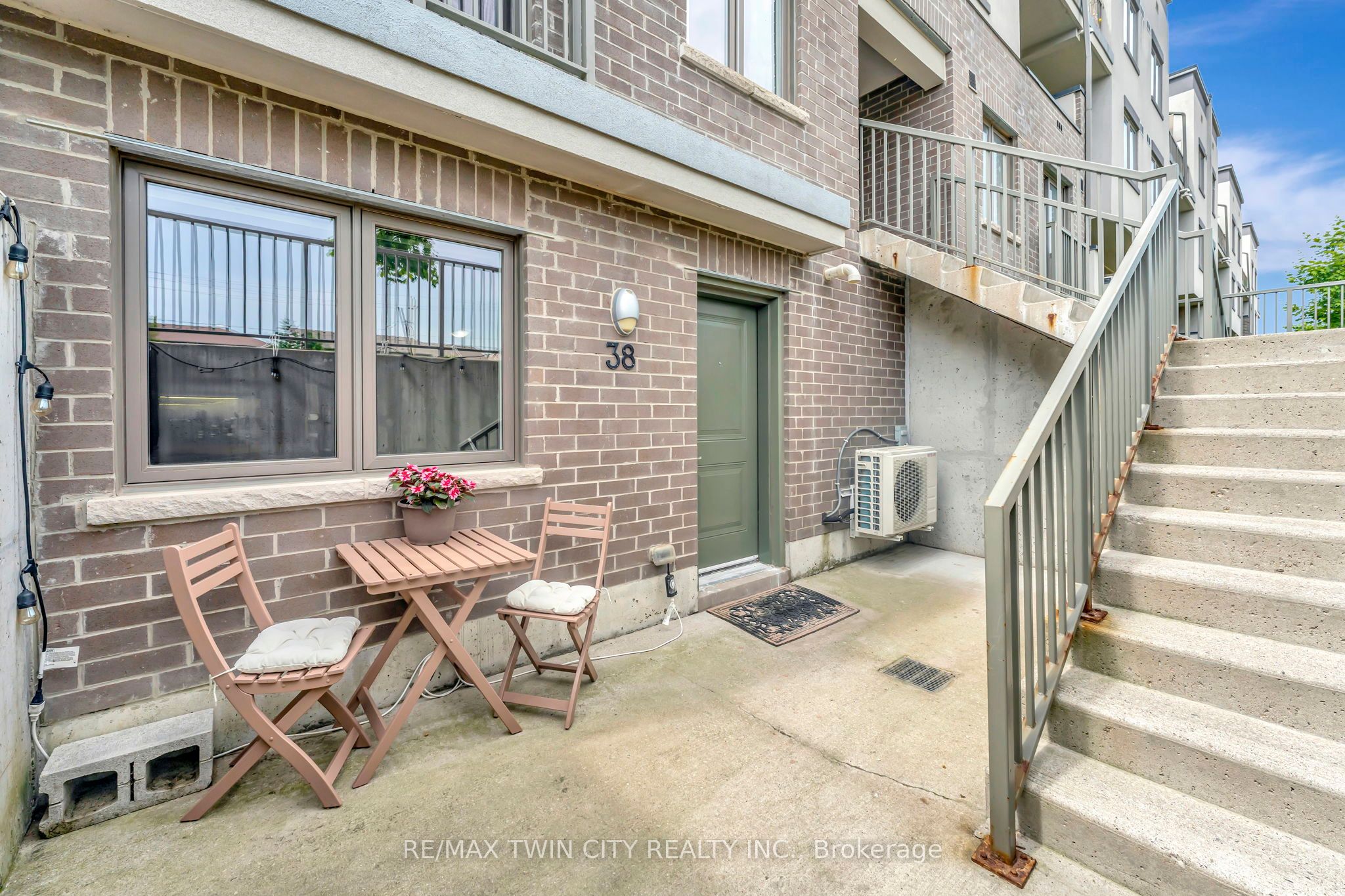 38-350 Fisher Mills Road, Cambridge, ON, N3C 0G8 photo 4