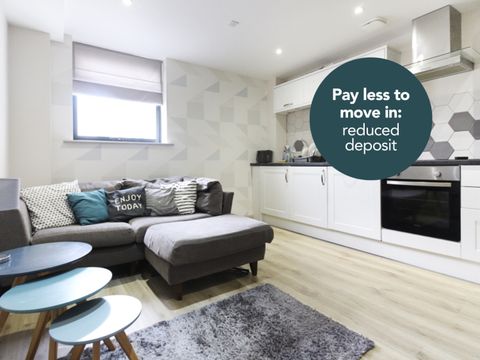 Corner House, Cathays CF24