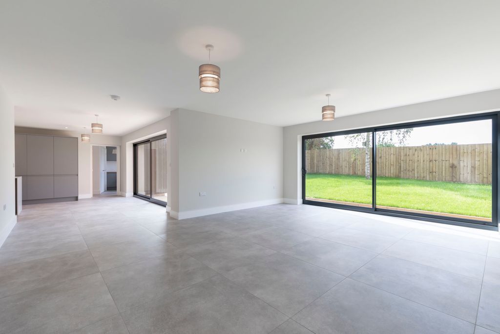 Additional image 4 of 4 bed detached house to rentBlacksmith Lane, Cheltenham GL52
