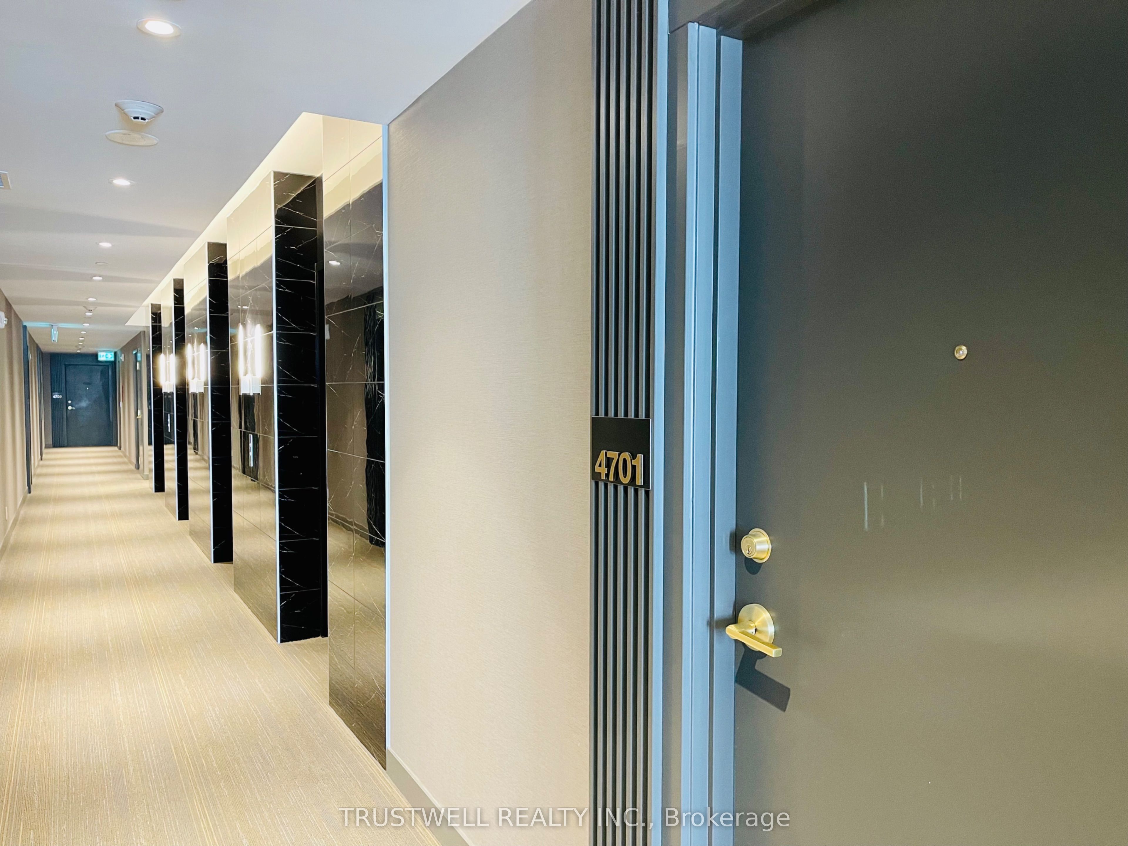 4701-898 Portage Parkway, Vaughan, ON, L4K 0B2