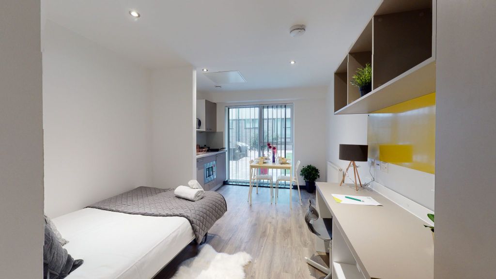 Studio to rentDumfries Street, Luton LU1 photo 2