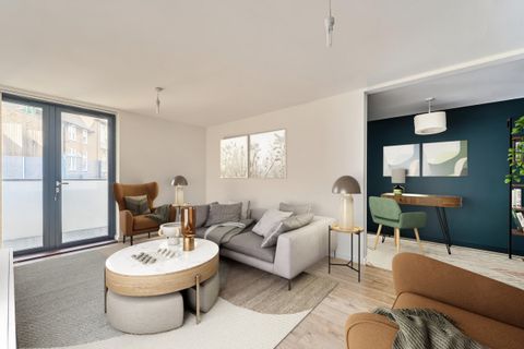 Annabel Close, London E14