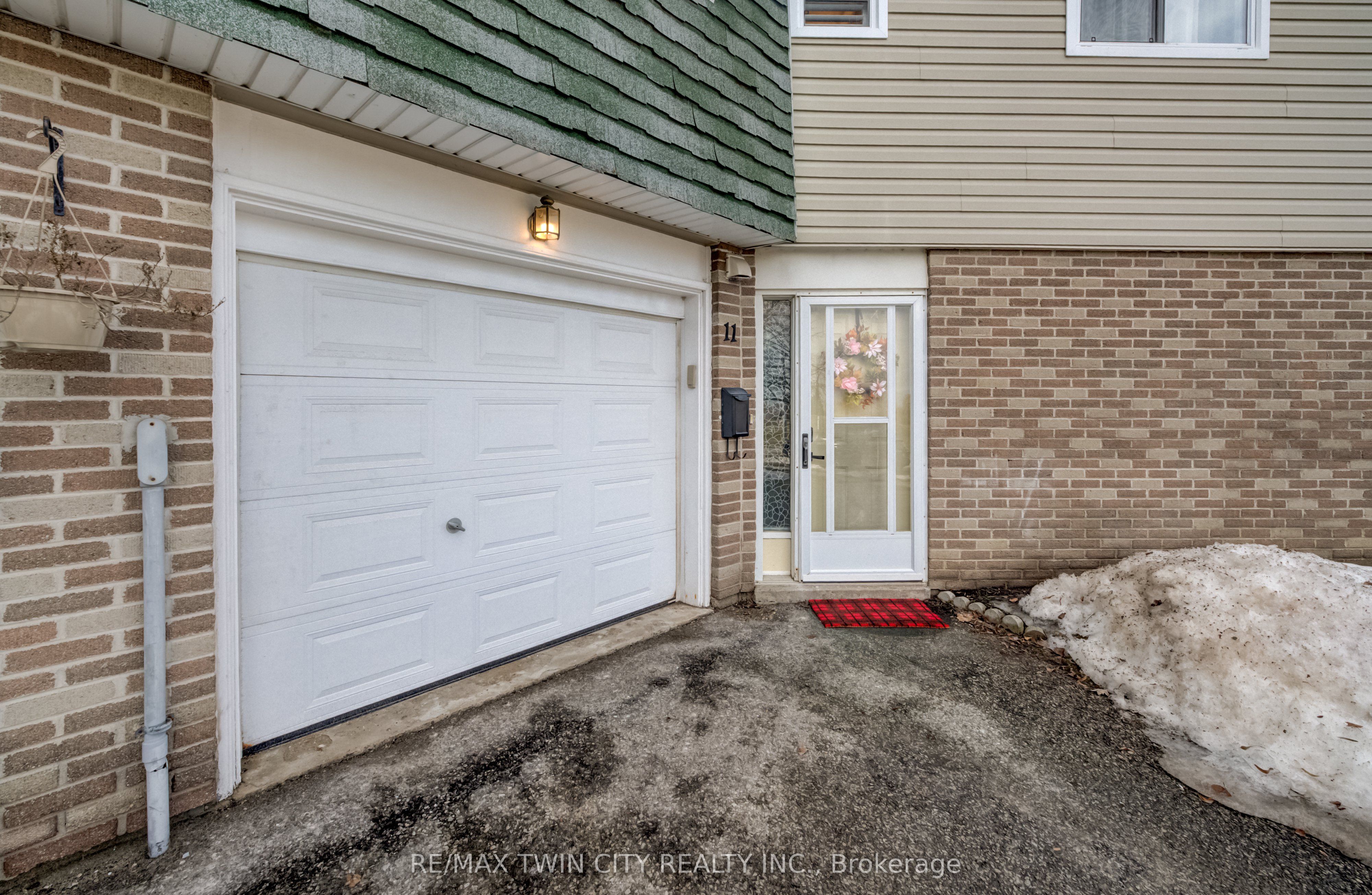 Additional image 3 of 11-60 Elmsdale Drive, Kitchener, ON, N2E 2G4
