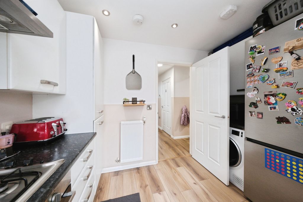 Additional image 7 of 3 bed semi-detached house for saleTasmania Close, Nottingham NG2