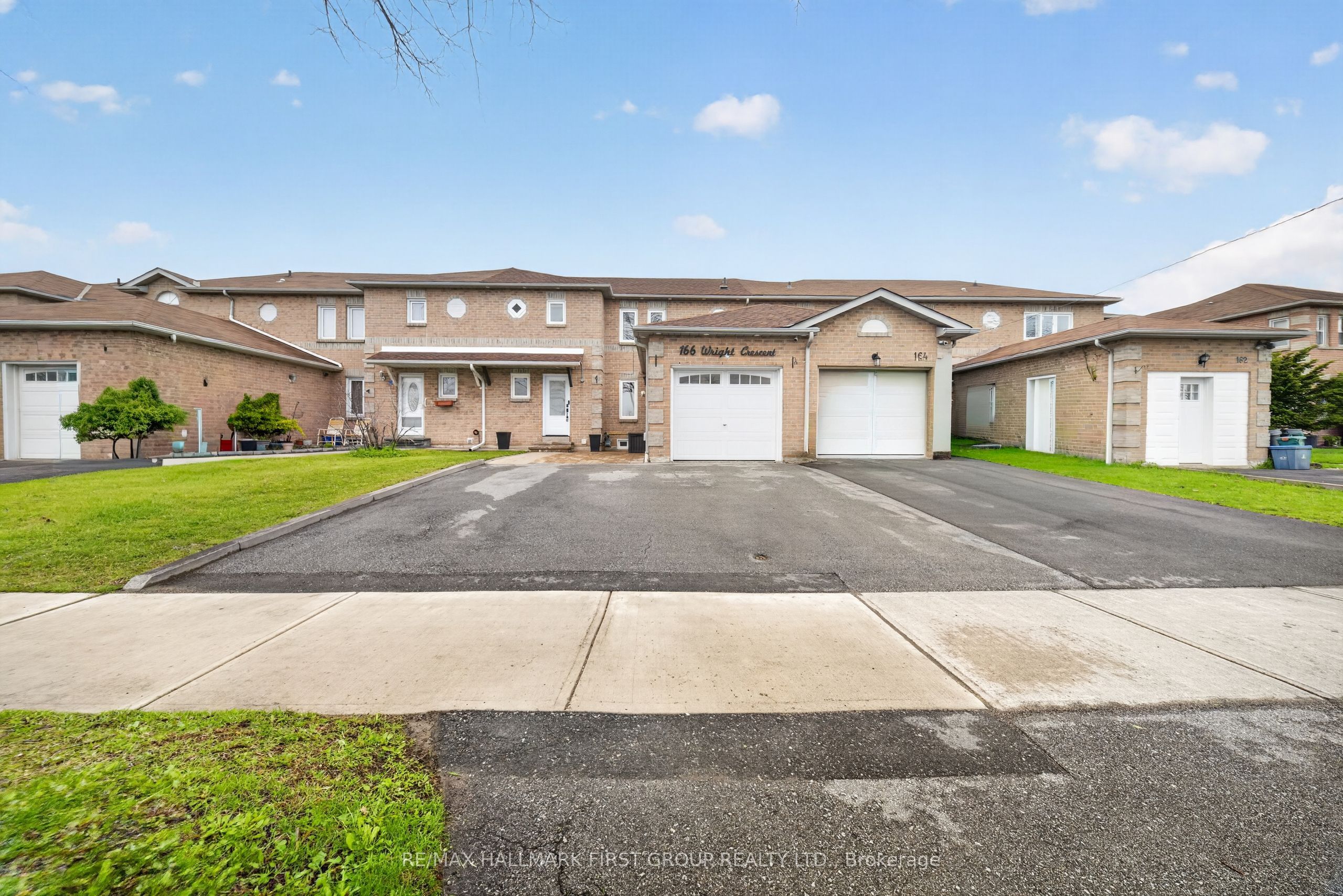 166 Wright Crescent, Ajax, ON, L1S 6X4