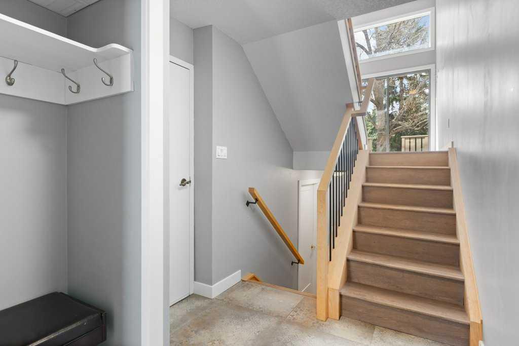 Additional image 4 of 3929 Point Mckay Road NW, Calgary, AB, T3B 4V7