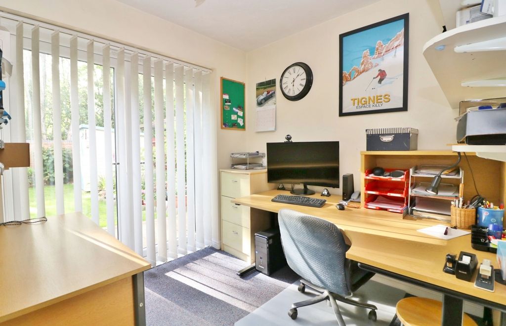 Additional image 9 of 6 bed detached house for saleBritannia Gardens, Hedge End SO30