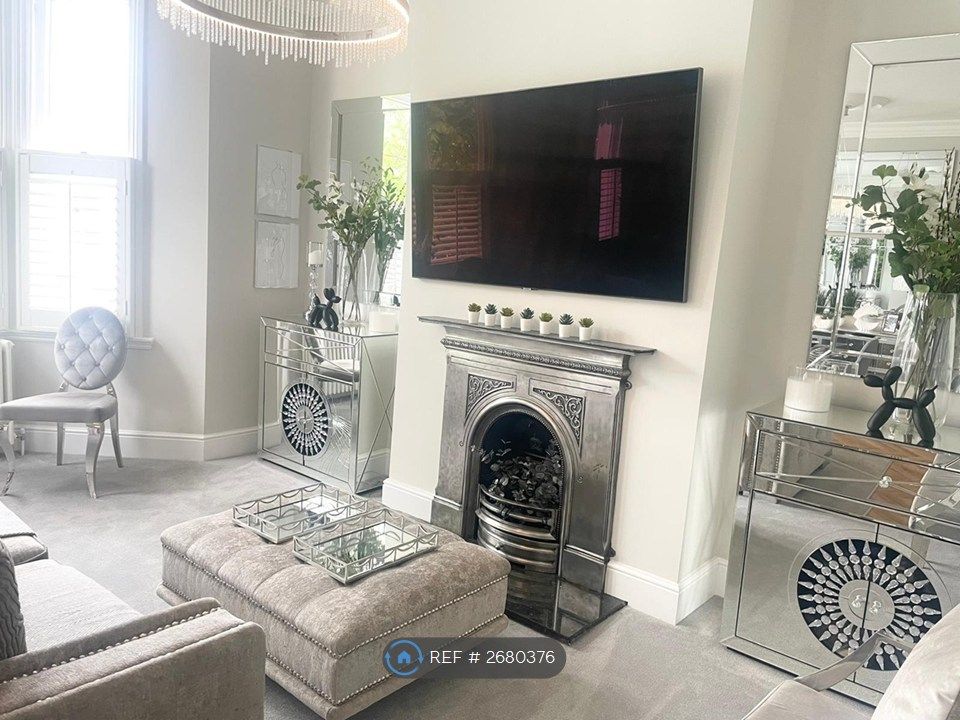 Additional image 4 of 2 bed flat to rentClarendon Avenue, Leamington Spa CV32