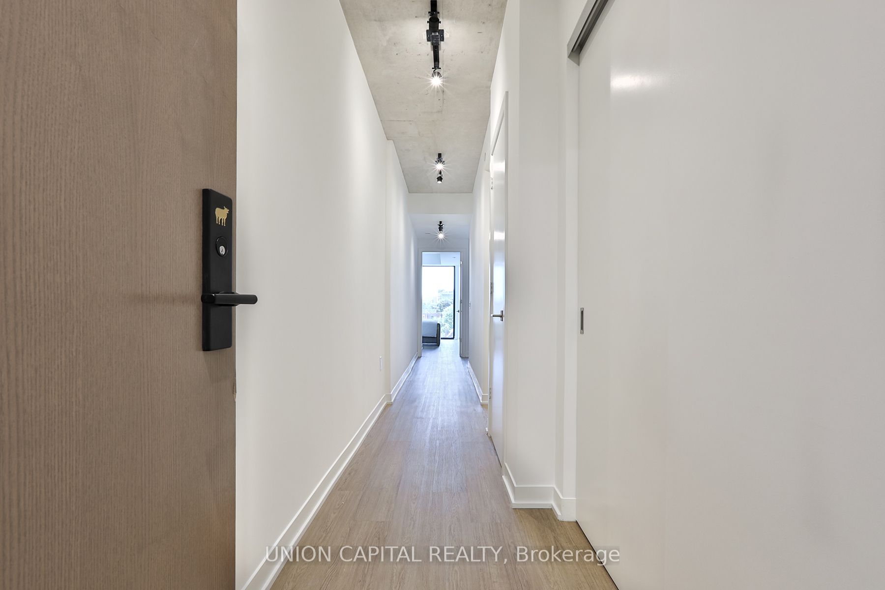 Additional image 2 of 402-195 Mccaul Street, Toronto, ON, M5T 1W6