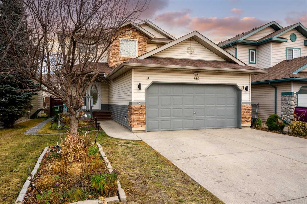 140 Fairways Drive NW, Airdrie, AB, T4B 2R8