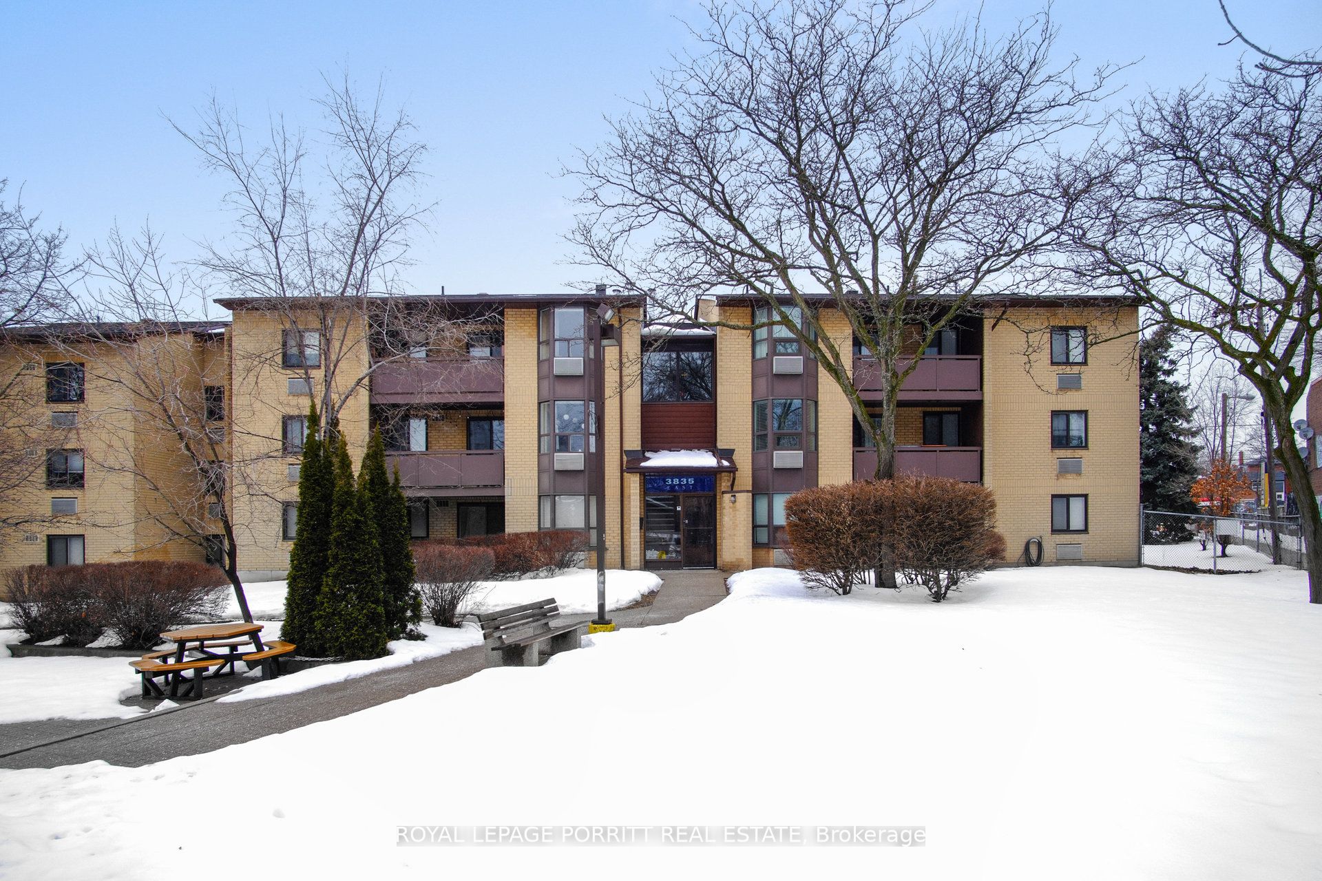 104-3835 Lake Shore Boulevard W, Toronto, ON, M8W 1R2