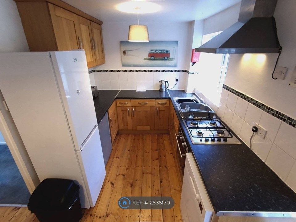Additional image 3 of 5 bed semi-detached house to rentPengarth Rise, Falmouth TR11