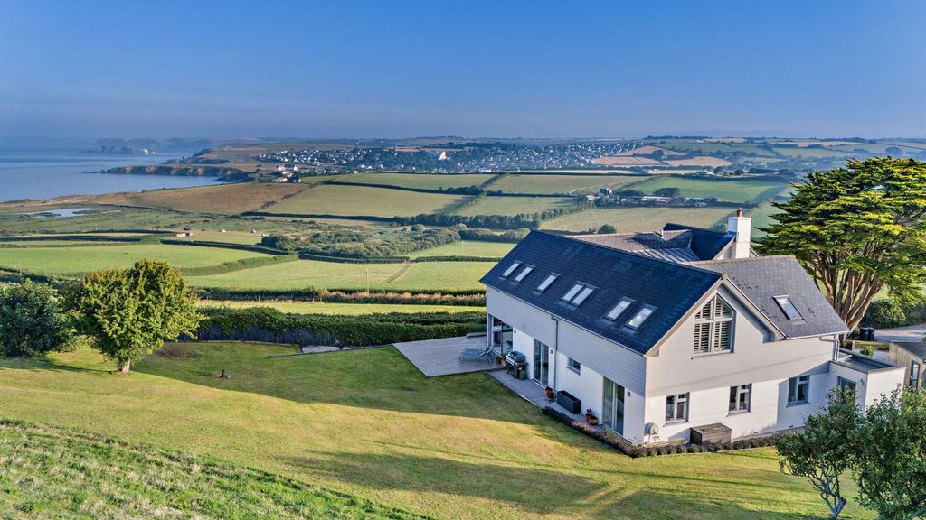 7 bed detached house for saleNear Thurlestone Sands, Kingsbridge, Devon TQ7