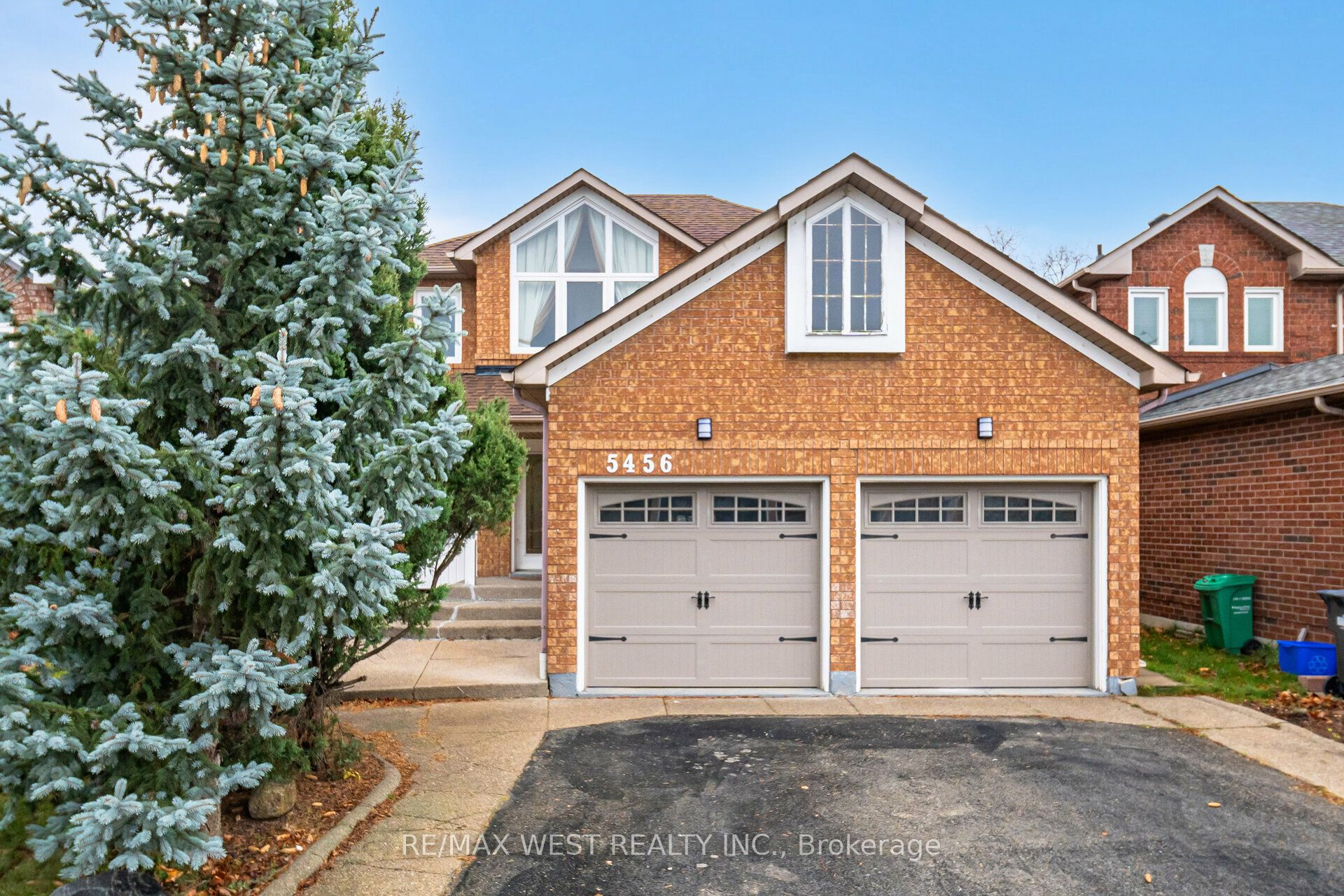 Main-5456 Whitehorn Avenue, Mississauga, ON, L5V 1V5