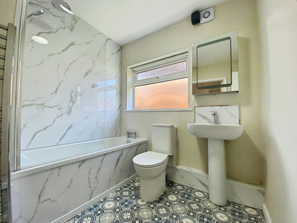 Additional image 10 of 4 bed property to rentMeadow Close, Coychurch CF35