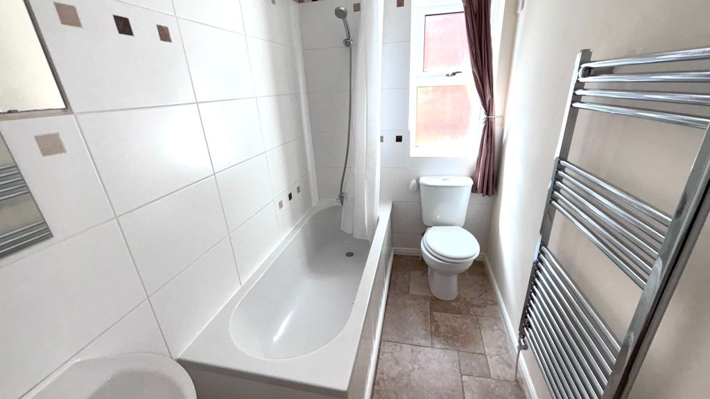 Additional image 4 of 4 bed detached house to rentPoplars Way, Beverley HU17