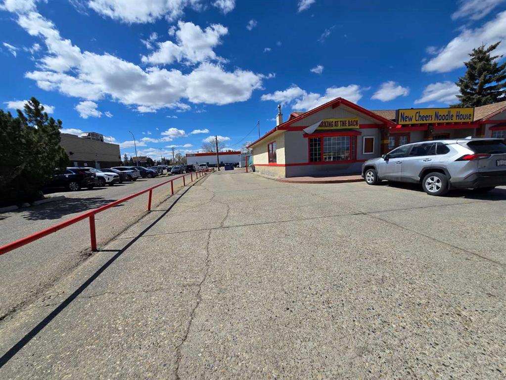 Additional image 2 of 6712 50 Avenue, Red Deer, AB, T2N4E1