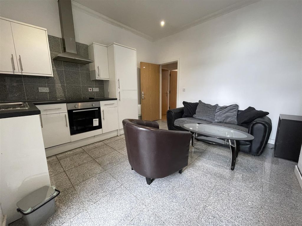 1 bed flat to rentAlbany Road, Cardiff CF24