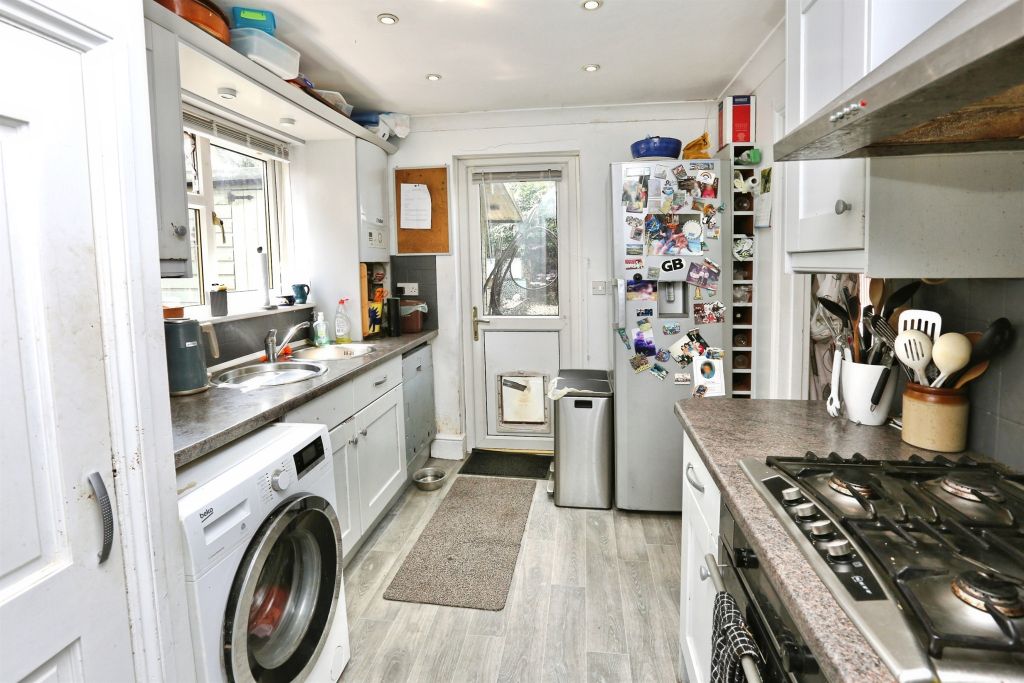 Additional image 4 of 3 bed semi-detached house for saleSpring Close, Fair Oak, Eastleigh SO50