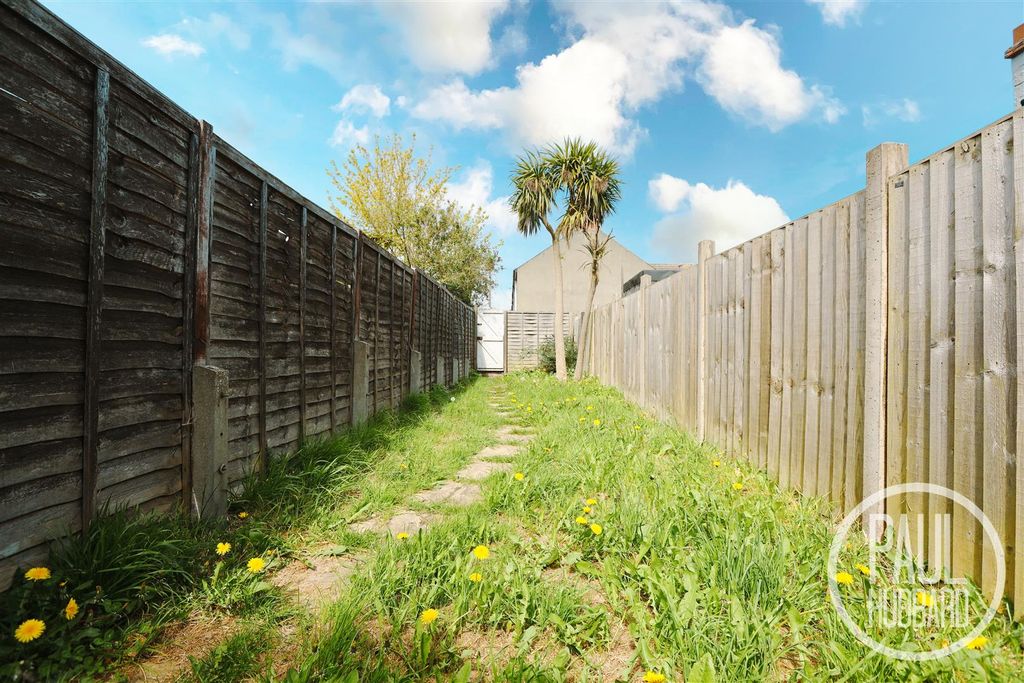 Additional image 8 of 3 bed terraced house to rentEastern Way, Lowestoft NR32