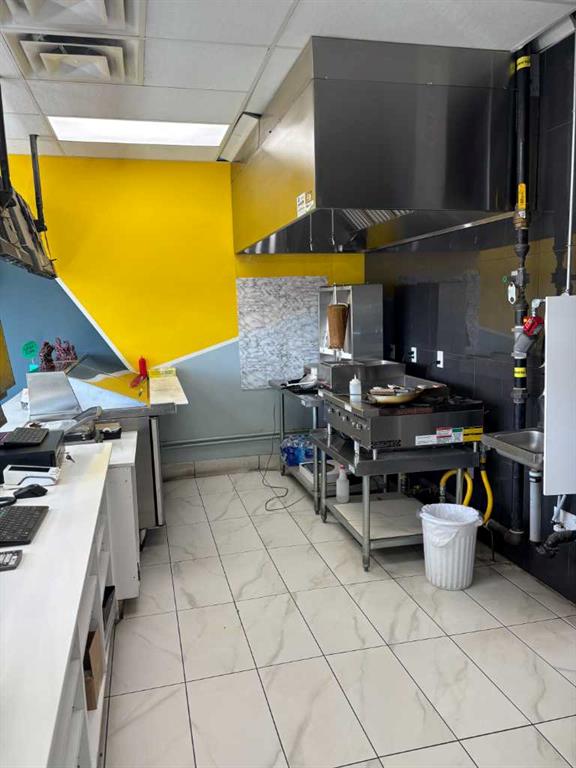 Additional image 3 of 145-150 Nolanridge Court NW, Calgary, AB, T3R 2A8