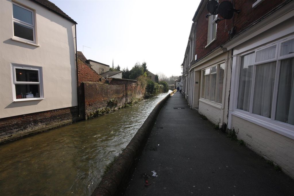 Additional image 7 of 4 bed flat to rentFlat 2, 73 Fisherton Street SP2