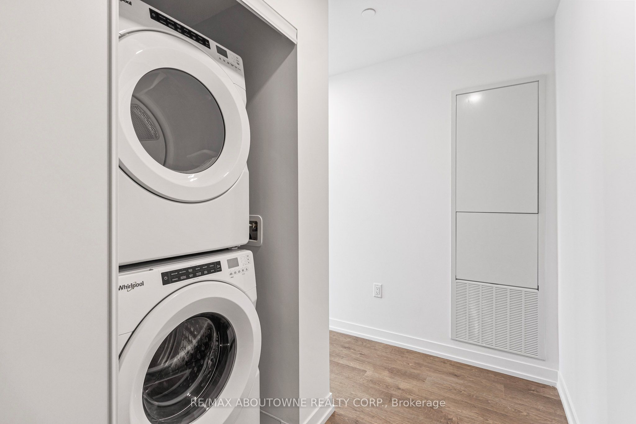 Additional image 6 of 806-251 Masonry Way, Mississauga, ON, L5H 0B2