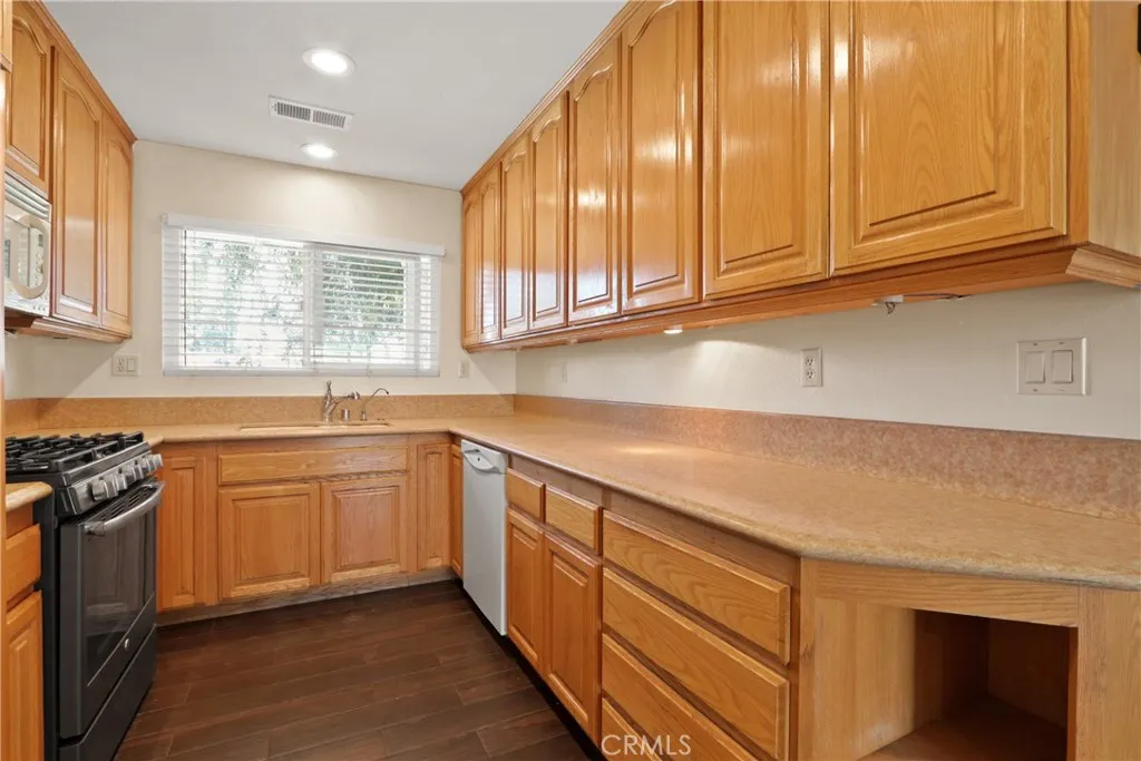 Additional image 34 of 2455 E Westport Circle, Anaheim, CA 92806