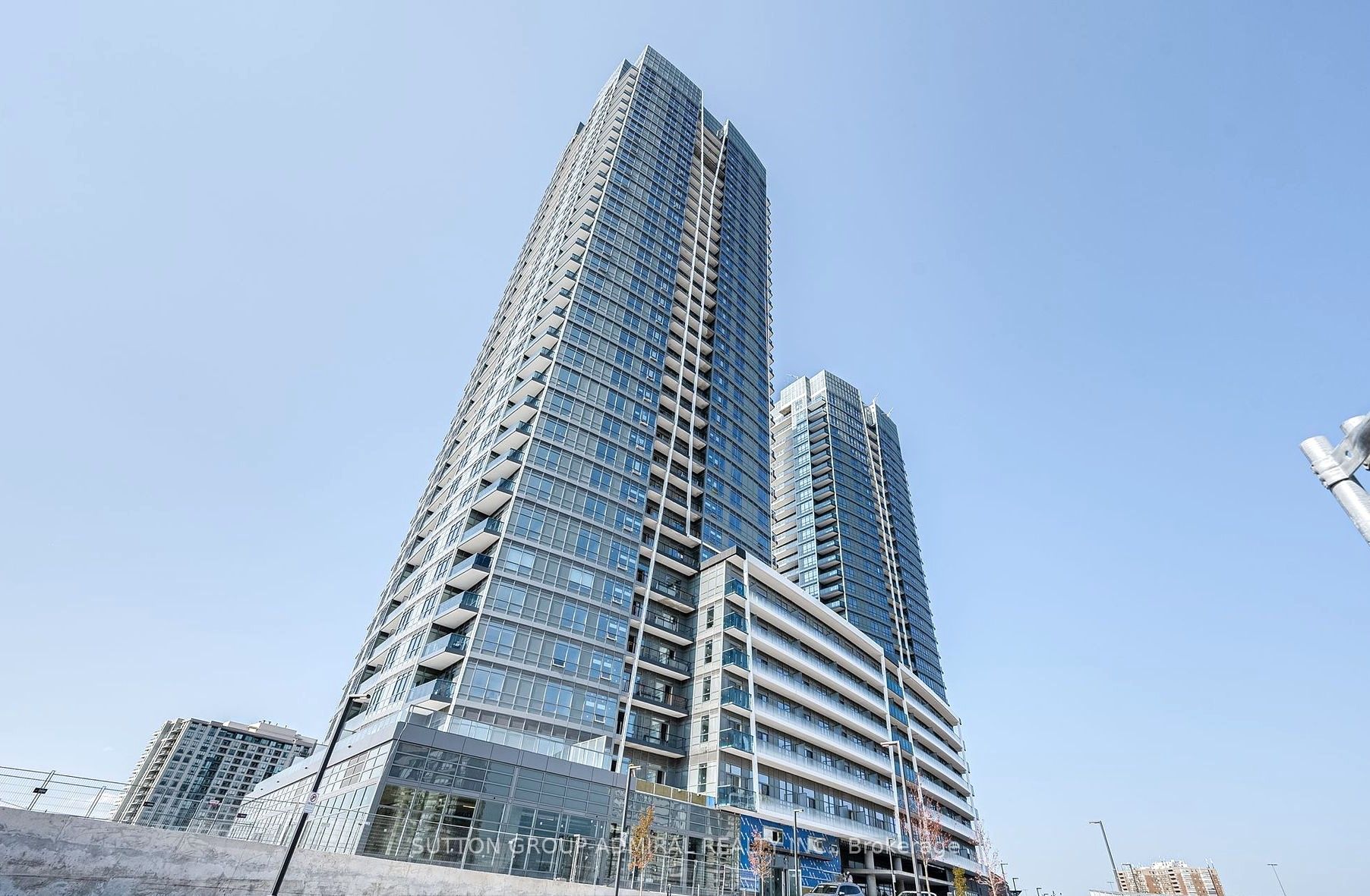 2408-30 Upper Mall Way, Vaughan, ON, L4J 4P8