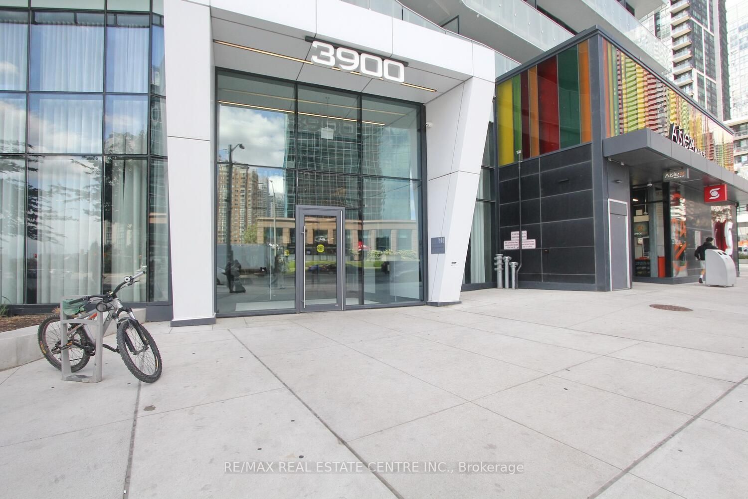 Additional image 3 of 3602-3900 Confederation Parkway, Mississauga, ON, L5B 4M6