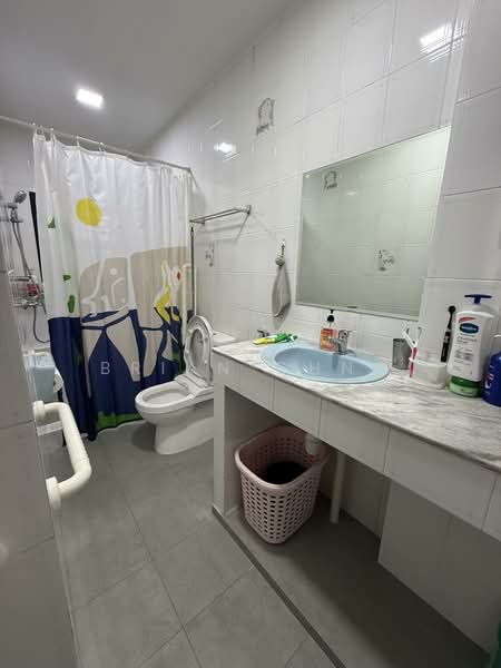 Serangoon Garden Way photo 2