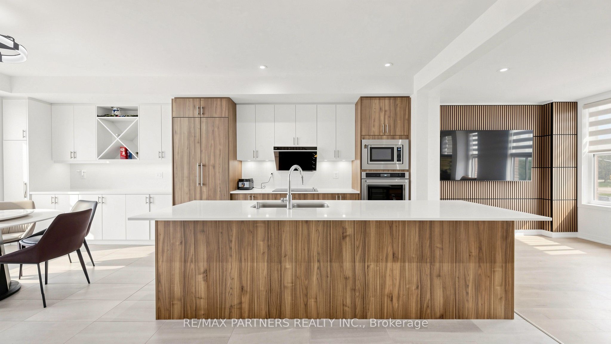 9092 Woodbine Avenue, Markham, ON, L3R 0J8