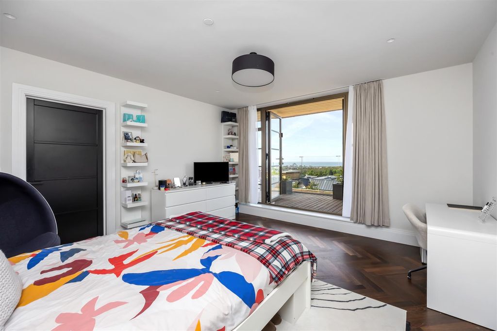 Additional image 24 of 4 bed property to rentDyke Road Avenue, Hove BN3