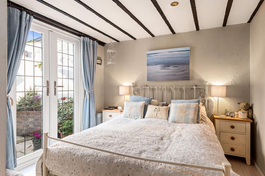 Additional image 11 of 3 bed semi-detached house for saleGravel Hill, Henley On Thames RG9