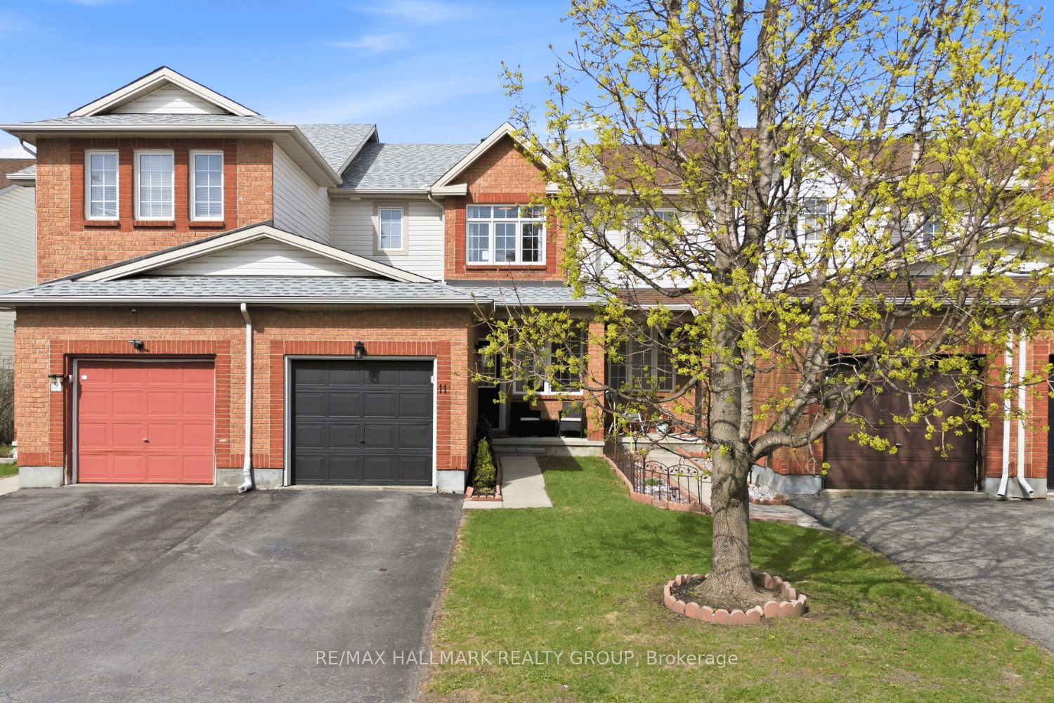 11 Binbury Way, Ottawa, ON, K1T 4B7