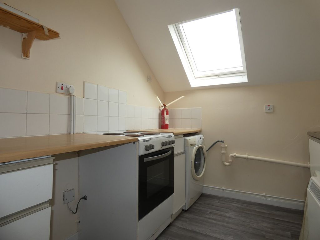Additional image 3 of 1 bed flat to rentStation Road, Port Talbot SA13