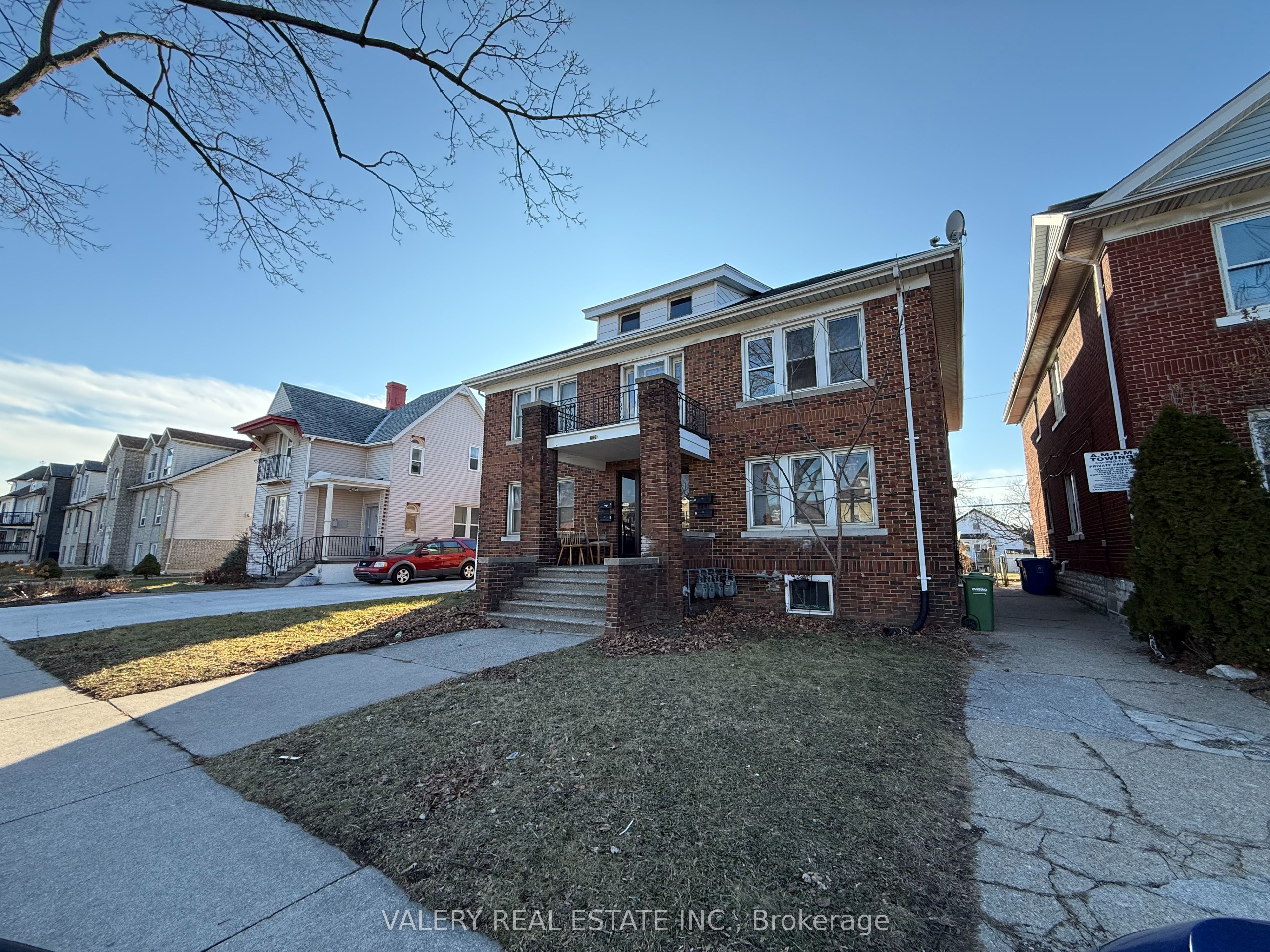 4-1093 Howard Avenue, Windsor, ON, N9A 1S6