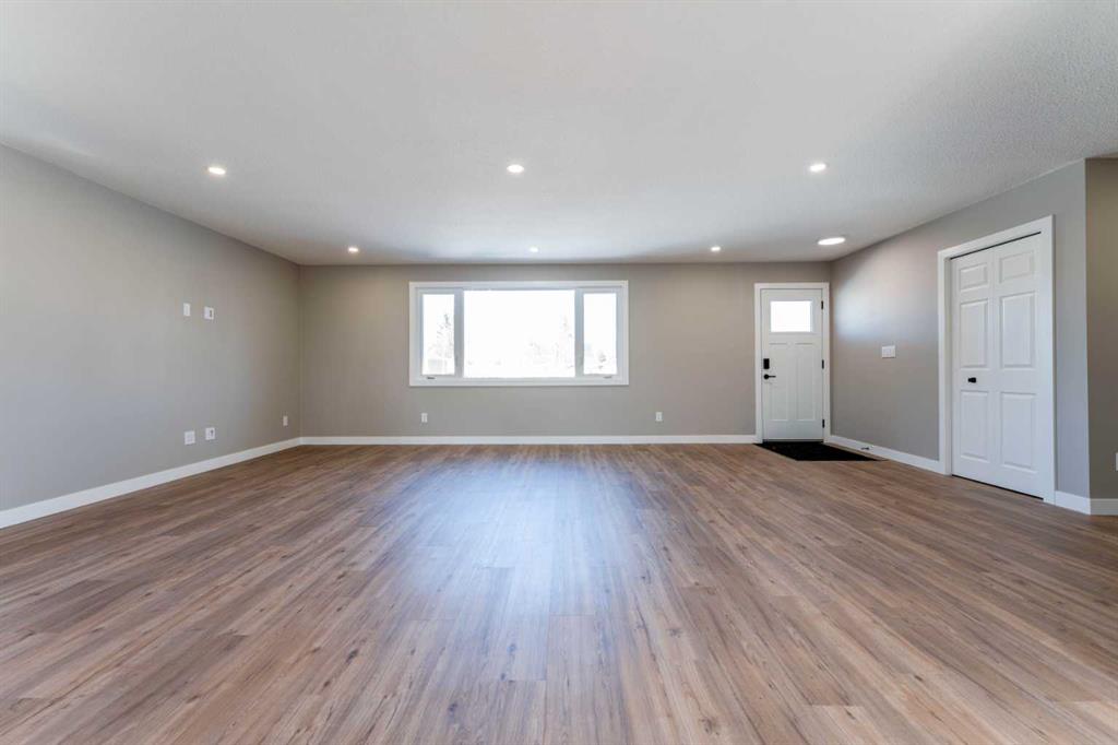 Additional image 3 of 25 Osborne Street, Red Deer, AB, T4N 5C1