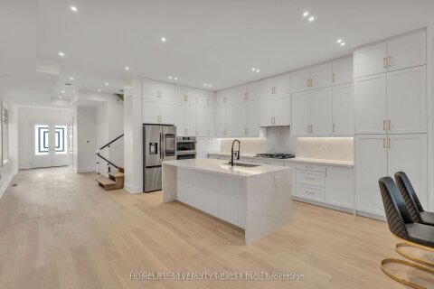 Additional image 8 of 25B Pine Avenue N, Mississauga, ON, L5H 2P9