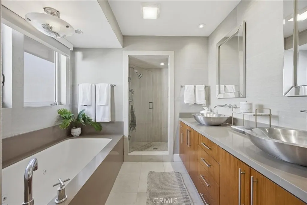 Additional image 55 of 1211 Bayview Dr, Manhattan Beach, CA 90266