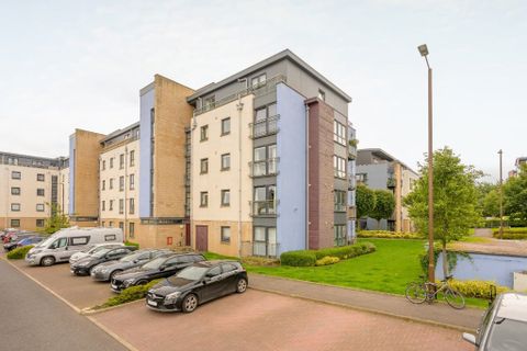 East Pilton Farm Avenue, Edinburgh EH5