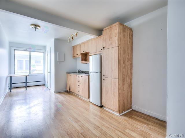 6105 Rue Hutchison